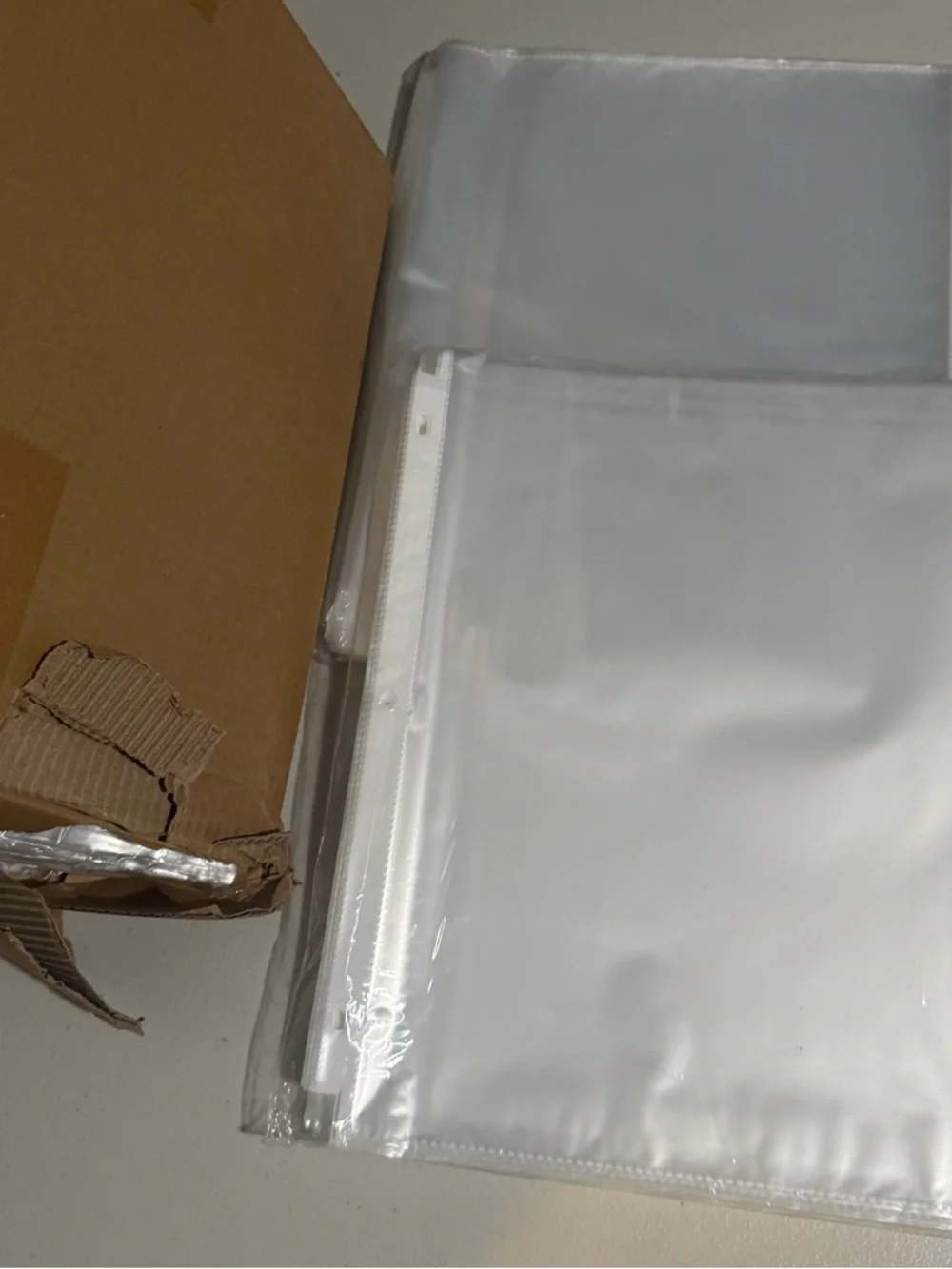 Pack Sheet Protectors 8.5 x 11 inch Clear Page Protectors for 3 Ring Binder